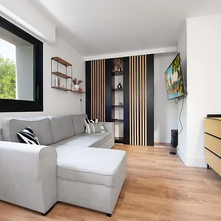 Avec Parking Prive Apartmán *