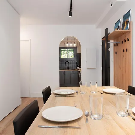 Avec Parking Prive Apartmán *
