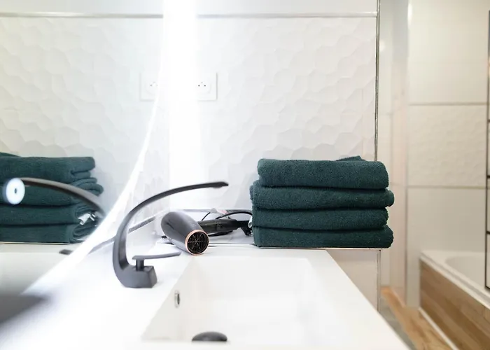 아파트 Appartement Ramonville Avec Parking Prive *