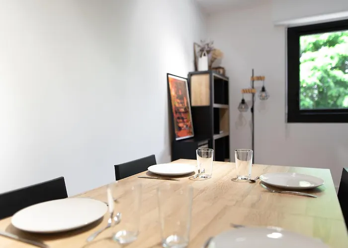 Appartement Ramonville Avec Parking Prive * ラモンヴィル・サン・タニュ